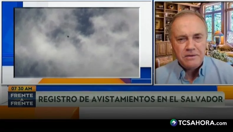 El ufólogo Sixto Paz Wells habló sobre el fenómeno de los OVNIS, la relación de estos con El Salvador y los archivos del Pentágono.