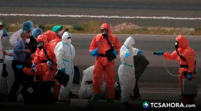 Estados Unidos mantiene bajo vigilancia a 41 personas por haber estado expuestas al hantavirus en un crucero.