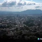 Calor y lluvias con actividad eléctrica predominarán este domingo