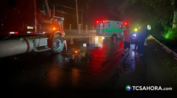 Un motociclista falleció esta madrugada en la carretera Troncal del Norte. Otro resultó lesionado en San Salvador Centro.