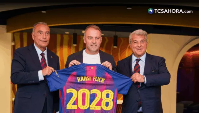 Hansi Flick amplió su vínculo con el Barcelona hasta el final de la temporada 2027-28, además tendrá la opción de un año más de contrato.