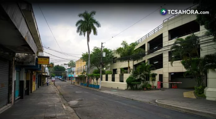 Alcaldía concluye retiro de puestos en calles del Centro de San Salvador