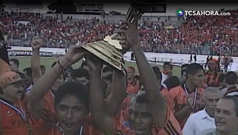 Final Clausura 2001, Águila conquistó el título 13 en la historia