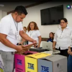 TSE realiza prueba de transmisión de resultados de elecciones