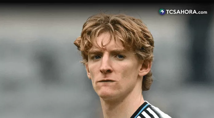 Anthony Gordon ya negocia su llegada al Barcelona tras lograr un acuerdo salarial y personal con el club azulgrana dirigido por Hansi Flick.