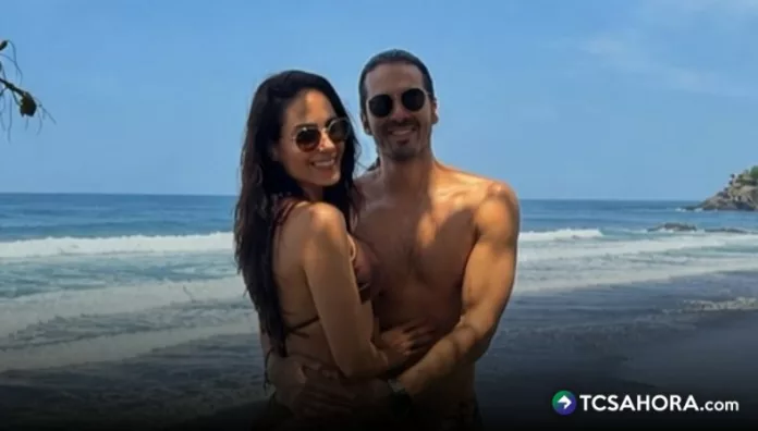 Ana Pao Sifuentes y su esposo disfrutaron sus días de descanso acompañados del sol y la arena.
