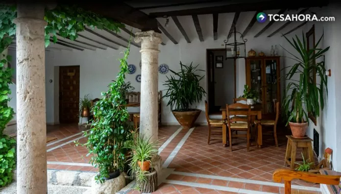 Para reducir las altas temperaturas es importante no saturar las habitaciones, esto permitirá el paso del aire.