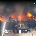 Incendio consume edificio de apartamentos en Dallas