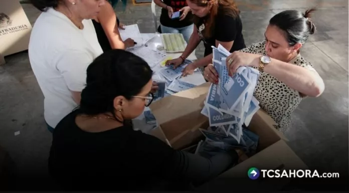 La Registraduría Nacional de Colombia comenzó con la recepción y consolidación de los datos enviados desde los puestos de votación.