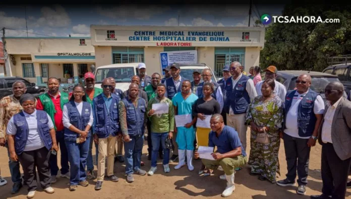 Cuatro trabajadores de salud tratados por Ébola reciben el alta