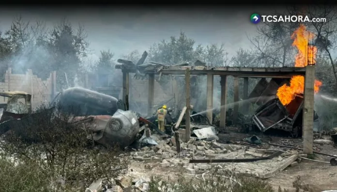 Explotan cuatro pipas de gas en Puebla, México