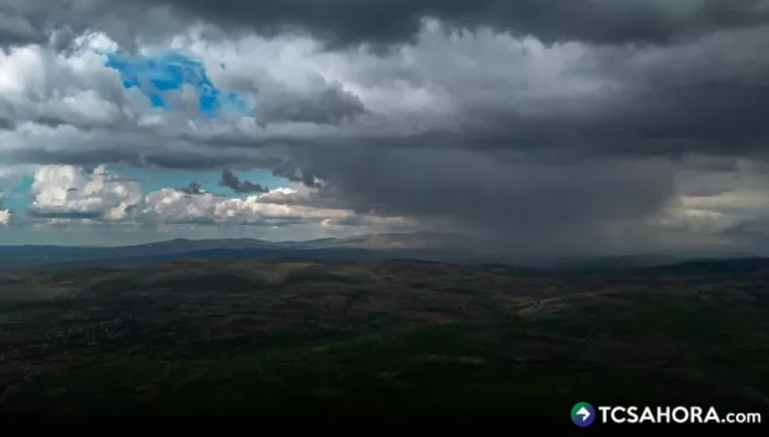 Las lluvias podrían iniciar al final de la tarde y por la noche. Ese panorama se mantendrá el fin de semana e incrementará la próxima semana.