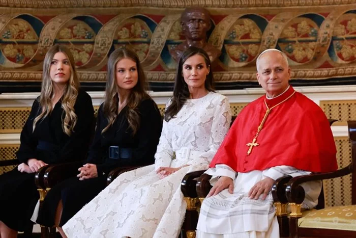 La reina Letizia y el privilegio del blanco