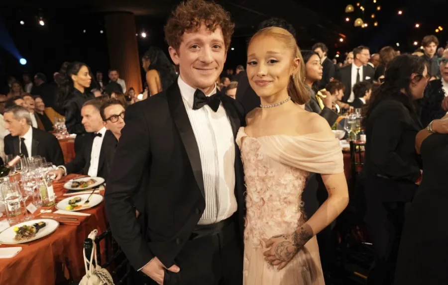 Ariana Grande y Ethan Slater terminan su relación tras tres 