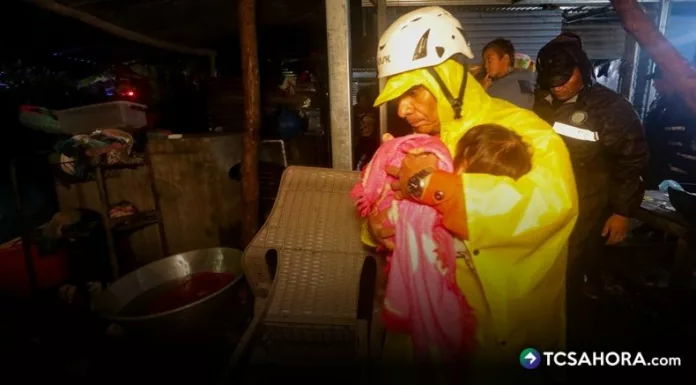 Al menos 30 familias evacuadas debido a riesgos por lluvias