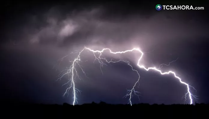 Cubrir espejos durante una tormenta es una práctica que ha trascendido de generación en generación. Pero ¿es mito o realidad?