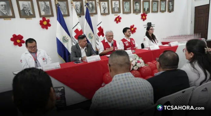 Cruz Roja entrega reconocimientos a donantes altruistas de sangre