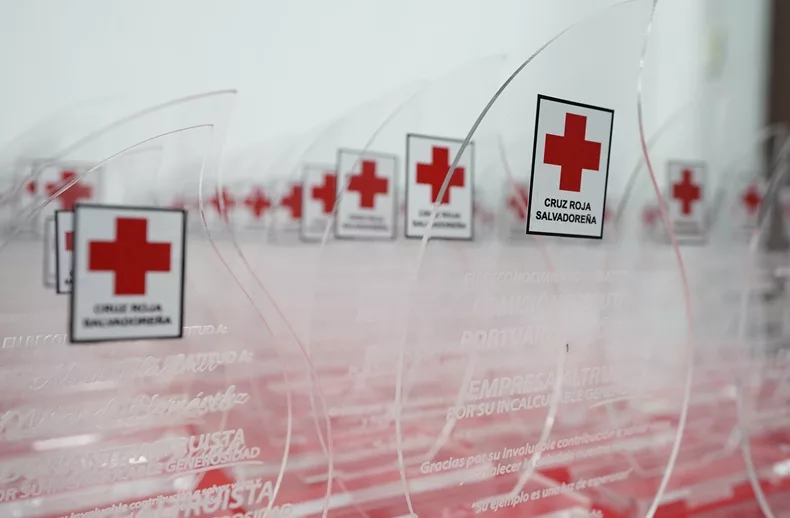Cruz Roja entrega reconocimientos a donantes altruistas de sangre