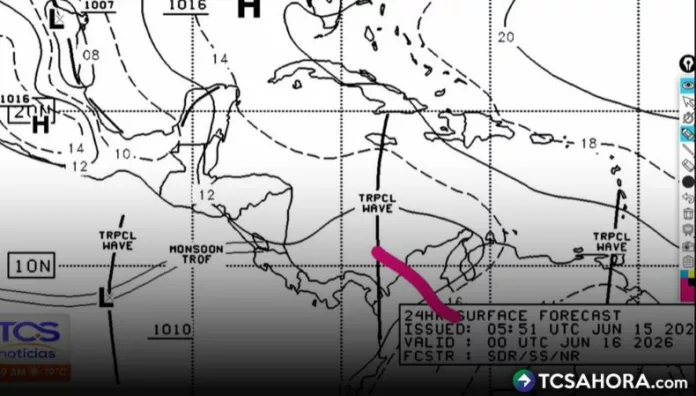 Hoy, pueden tenerse al final de la tarde y principios de la noche, lluvias muy similares a las de ayer, por arrastre de la Onda Tropical.