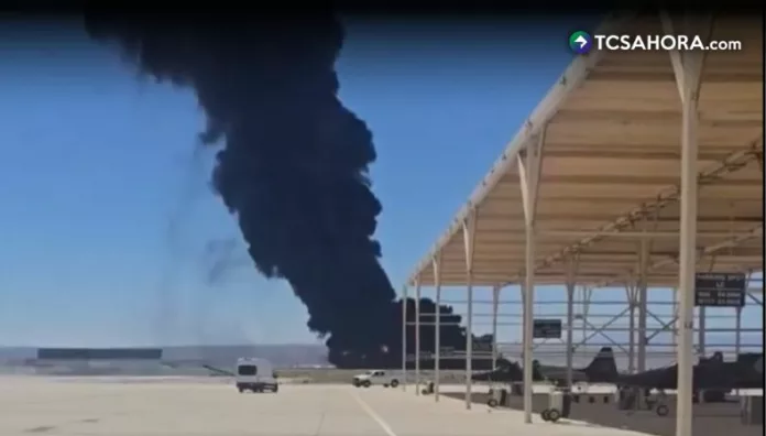 Accidente de bombardero en California deja ocho fallecidos