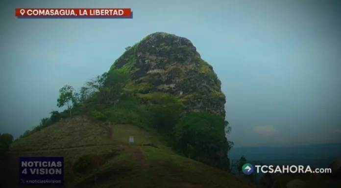 El peñón de Comasagua atrae visitantes por sus paisajes, pero también por relatos que sobreviven entre quienes recorren la zona.