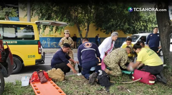 Accidente de bus y camioneta deja dos lesionados