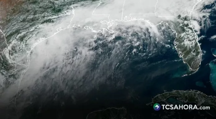 Estados Unidos mantiene en vigilancia la primera tormenta tropical del Atlántico, que podría provocar inundaciones.