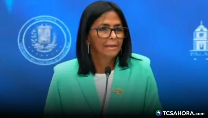 Delcy Rodríguez hizo dos cambios importantes dentro de su gabinete. Uno de ellos fue el de la hija menor de Chávez.