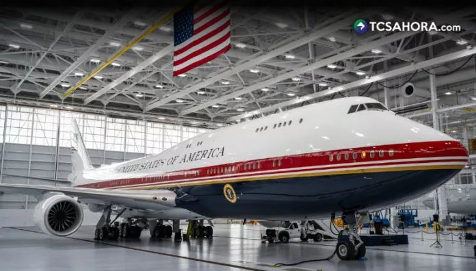 Trump presenta un nuevo modelo del Air Force One