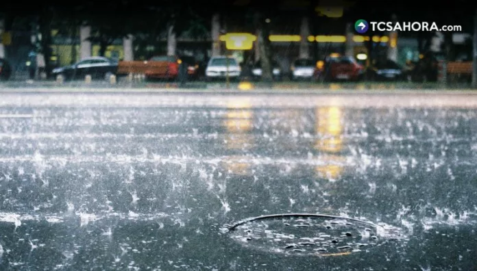 Las lluvias y tormentas aumentarán este fin de semana por una onda tropical. Medio Ambiente advierte ráfagas de viento y posible granizo.