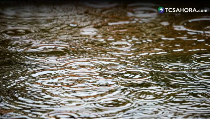 Según el MARN, una onda tropical generará lluvias y tormentas acompañadas de actividad eléctrica para las próximas horas.