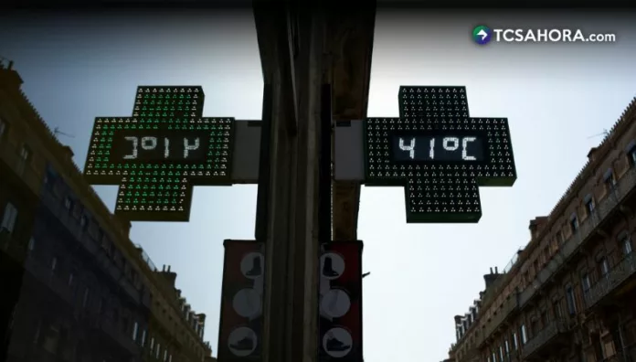 Dos niños murieron dentro de vehículo en Francia en medio de ola de calor