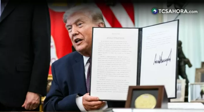 Jueza declara ilegal orden de Trump de realizar un registro de votantes