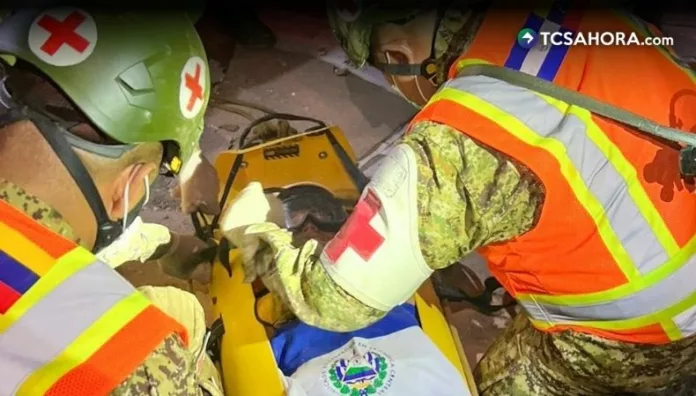 Misión humanitaria de El Salvador en Venezuela rescata cuatro personas