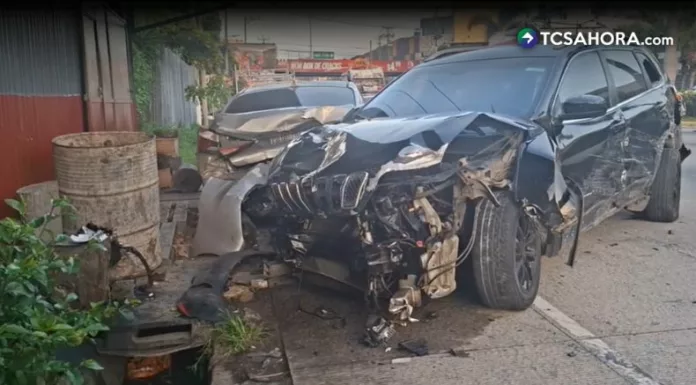 Accidentes dejan daños materiales en varios vehículos