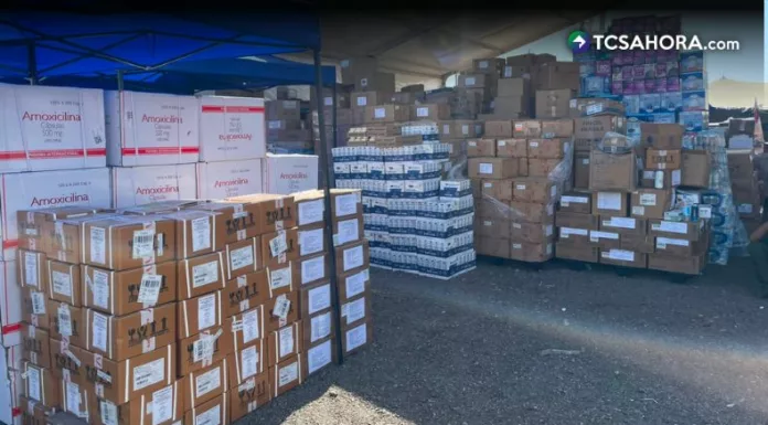 El Salvador entrega medicamentos a hospitales de Venezuela