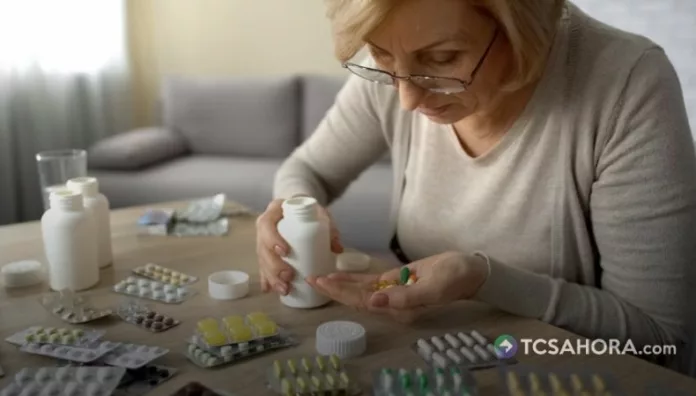 Evitar la automedicación, reconocer señales de alarma y acudir oportunamente al médico, permite recibir un diagnóstico adecuado.