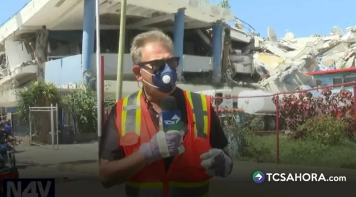 Moisés Urbina explicó que la misión humanitaria salvadoreña mantiene operaciones en sectores con alto nivel de destrucción.