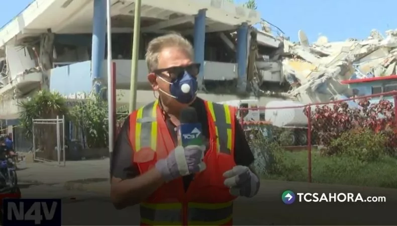 Moisés Urbina explicó que la misión humanitaria salvadoreña mantiene operaciones en sectores con alto nivel de destrucción.