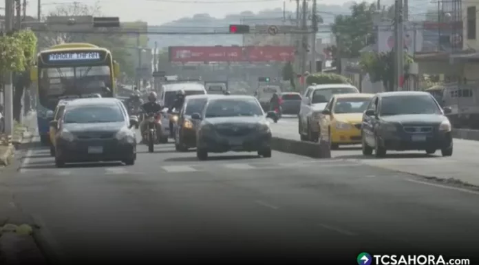Los neumáticos resienten el calor, ya que el aumento de las temperaturas incrementa la fricción y el desgaste de sus materiales.