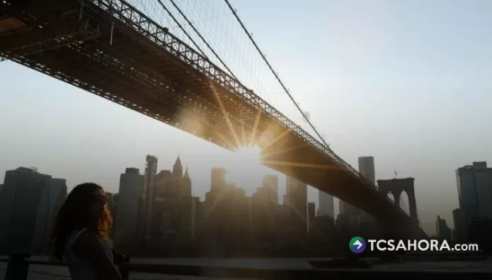 Nueva York activó este martes un plan de emergencia por el calor extremo, que golpeará el noreste de Estados Unidos.