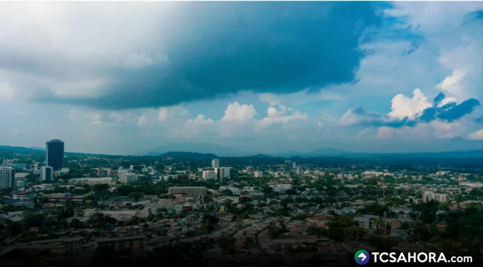 Miércoles con ambiente bastante cálido, mucho calor durante el día. Por la tarde y la noche se podrán tener algunas lluvias y tormentas.