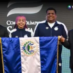 Delegación salvadoreña recibe el pabellón nacional para Juegos Santo Domingo 2026