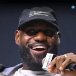 LeBron James mantiene en suspenso a la NBA para la próxima temporada