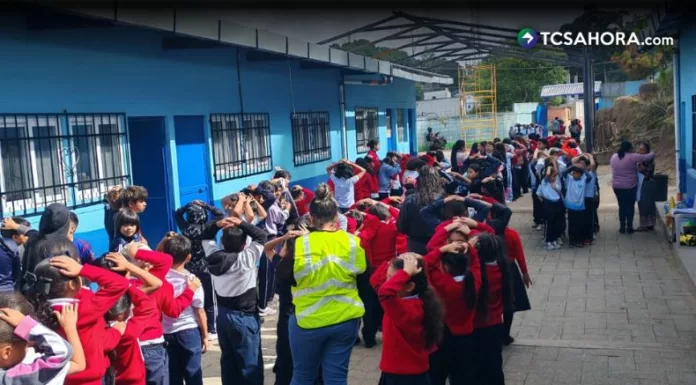 Guatemala suspende clases en cuatro departamentos tras sismo