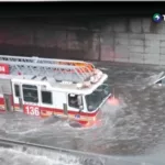 Intensas lluvias provocan inundaciones en calles de Nueva York