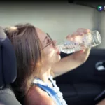 Cómo prevenir un golpe de calor dentro de un vehículo