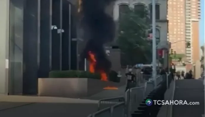 Un hombre atacó este lunes con un artefacto explosivo un edificio que alberga las oficinas del ICE y el FBI en Nueva York.
