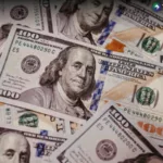 Acusados de fraude por más de $500,000 seguirán en prisión