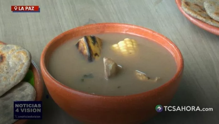 El caldo de guineo se ha convertido en uno de los platillos más representativos de San Francisco Chinameca, en el departamento de La Paz.